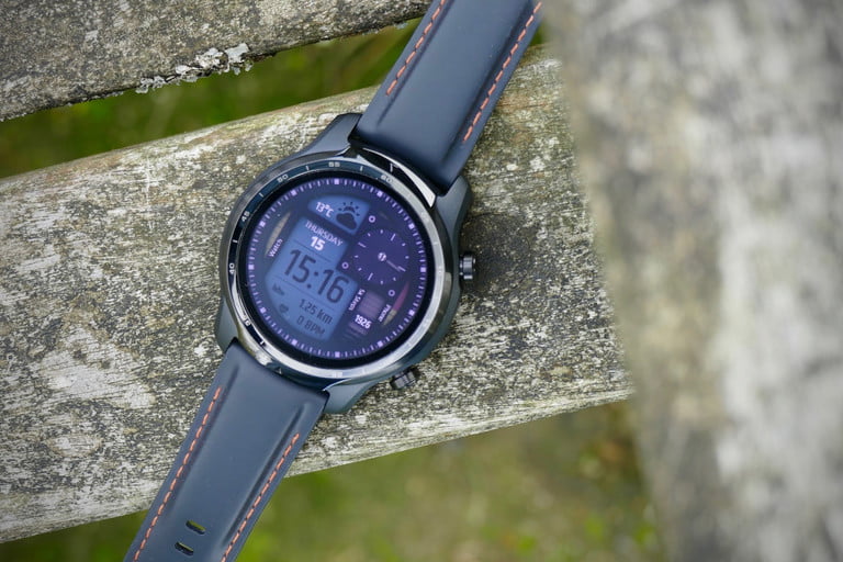 Mobvoi TicWatch 3 Pro review: Swift performance, seriously long battery life  (Digitaltrends)